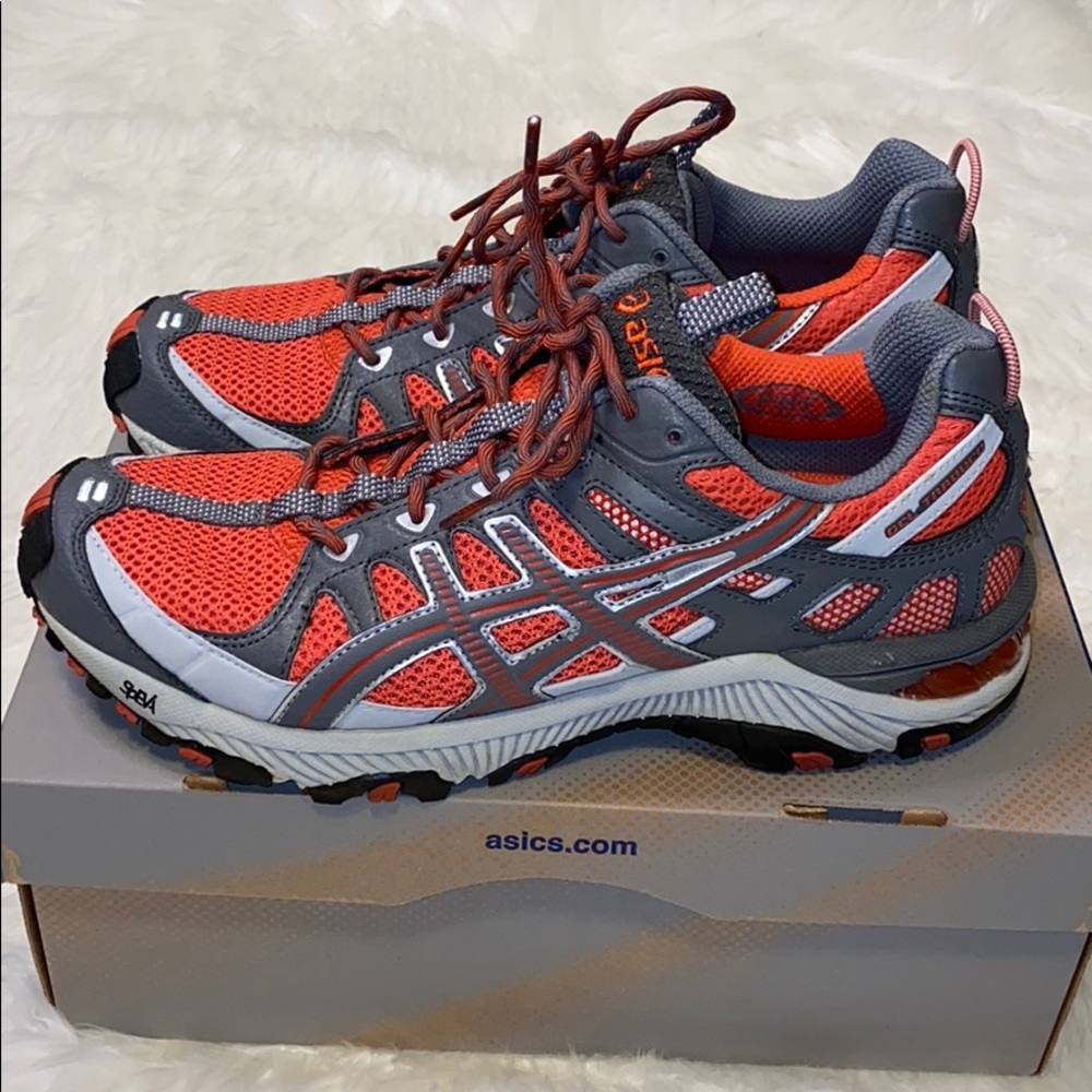 ASICS Trail Tracker